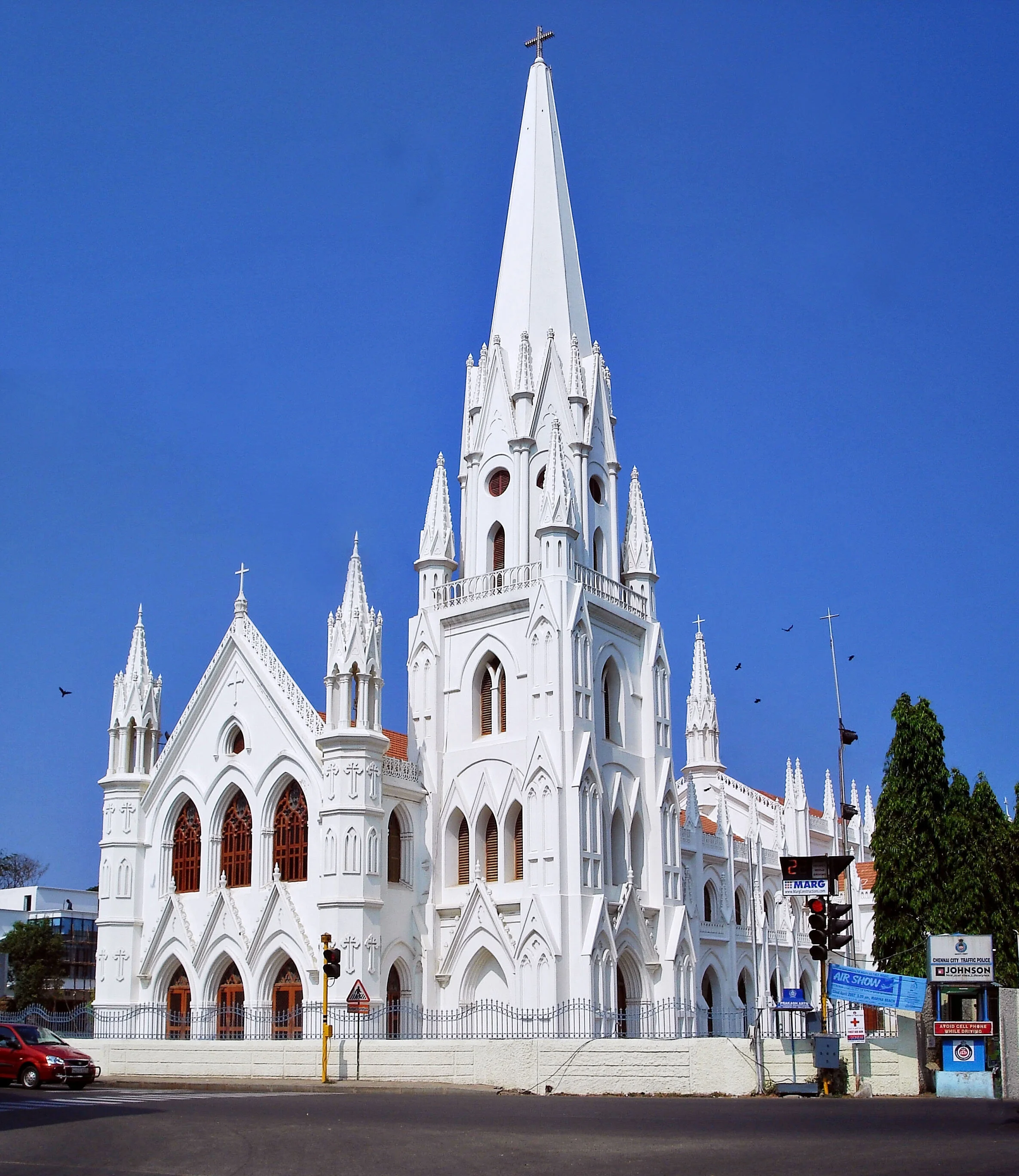    Basilique Saint Thomas à Chennaï   