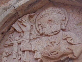    Image unique de Dieu, bas relief de l’Eglise de Noravank, Arménie.   