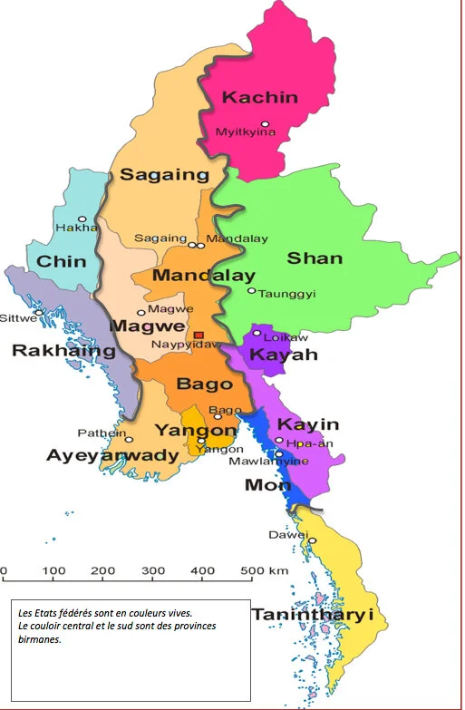 Carte de l’organisation administrative de la Birmanie-Myanmar. La plaine centrale peuplée majoritairement de Bamars est subdivisée en 7 régions.