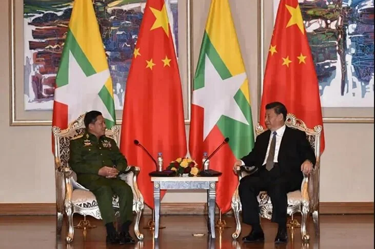 Rencontre en janvier 2020 entre le général Min Aung Hlaing et le président Xi Jinping