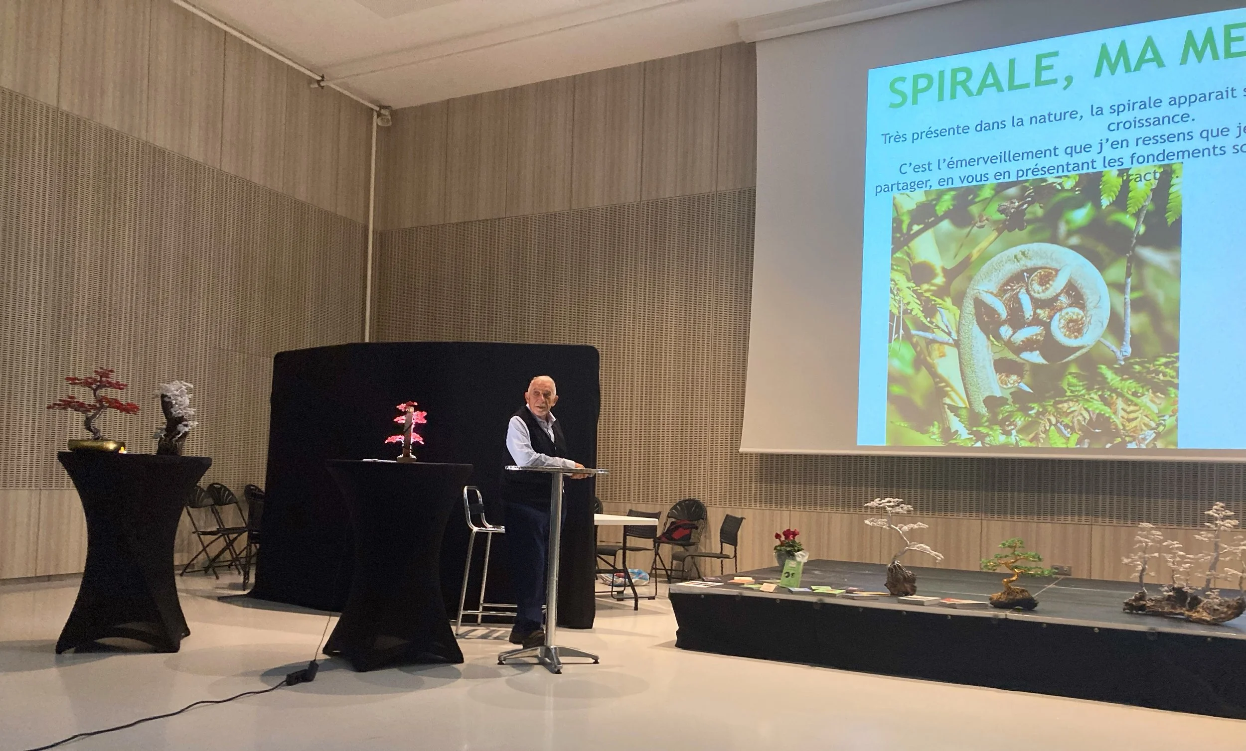 COMPTE-RENDU DE LA SOIREE DU 4 OCTOBRE : « L’EMERVEILLEMENT AU FIL DES EPOQUES, DES SCIENCES, DES ARTS ET DES VOYAGES »