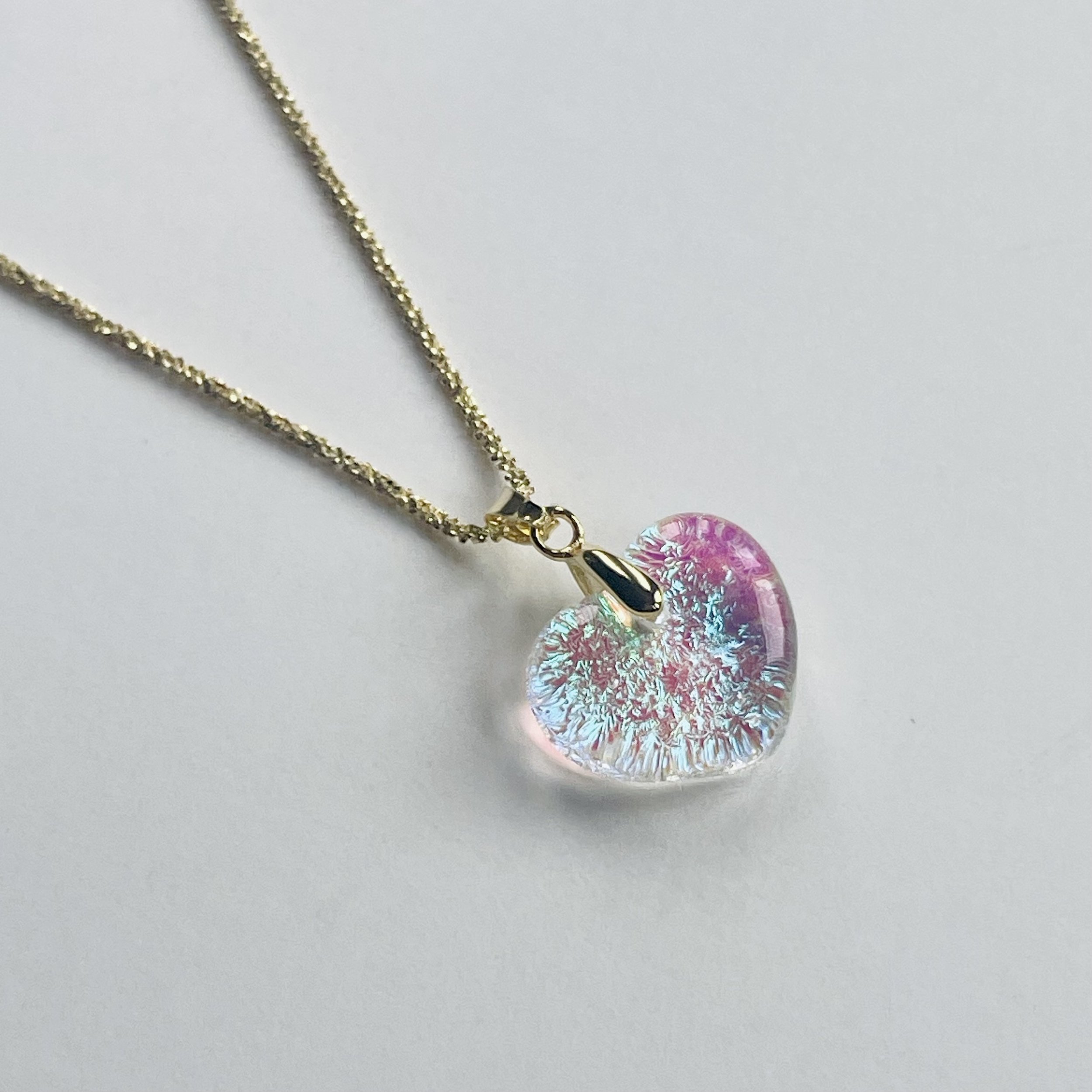 Petit Coeur Rainbow 42215960-58E0-49F4-8FCB-1BCCBE4B2385_1_201_a.jpg