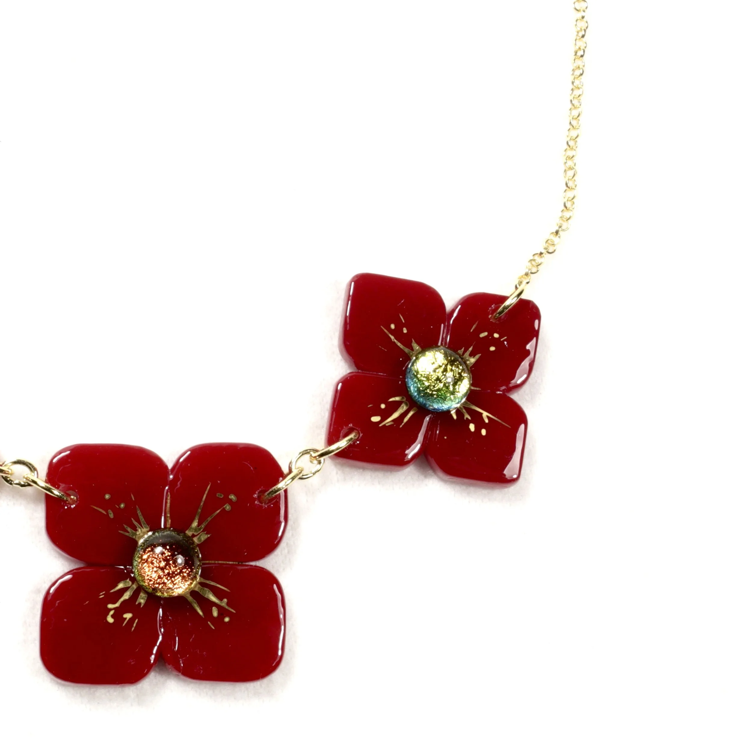 Collier Clématite rouge (4)E02ECD92-D8DC-4375-A29D-9BDE7E19CEF8_1_201_a.jpeg