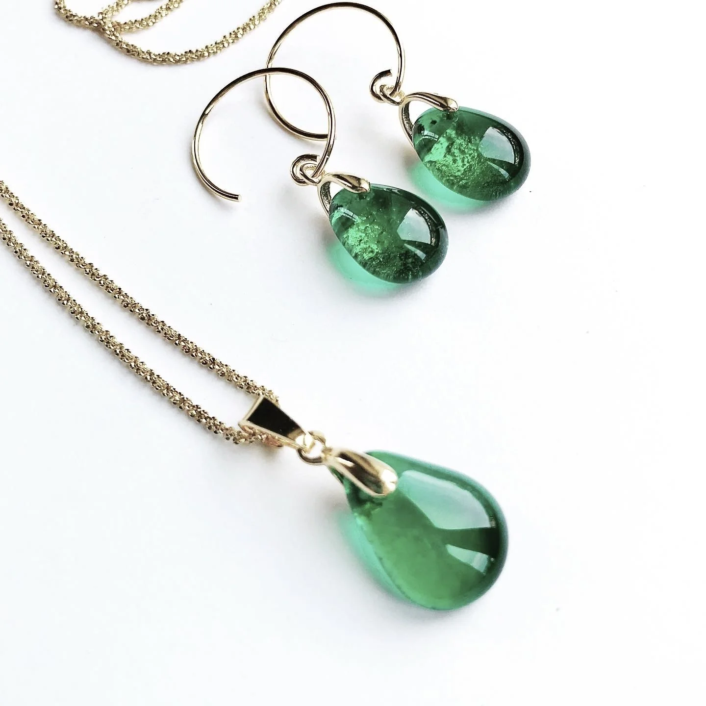 Parure PERLE émeraude 41C50646-0C73-4900-95D6-895712C8AB47_1_201_a.jpeg