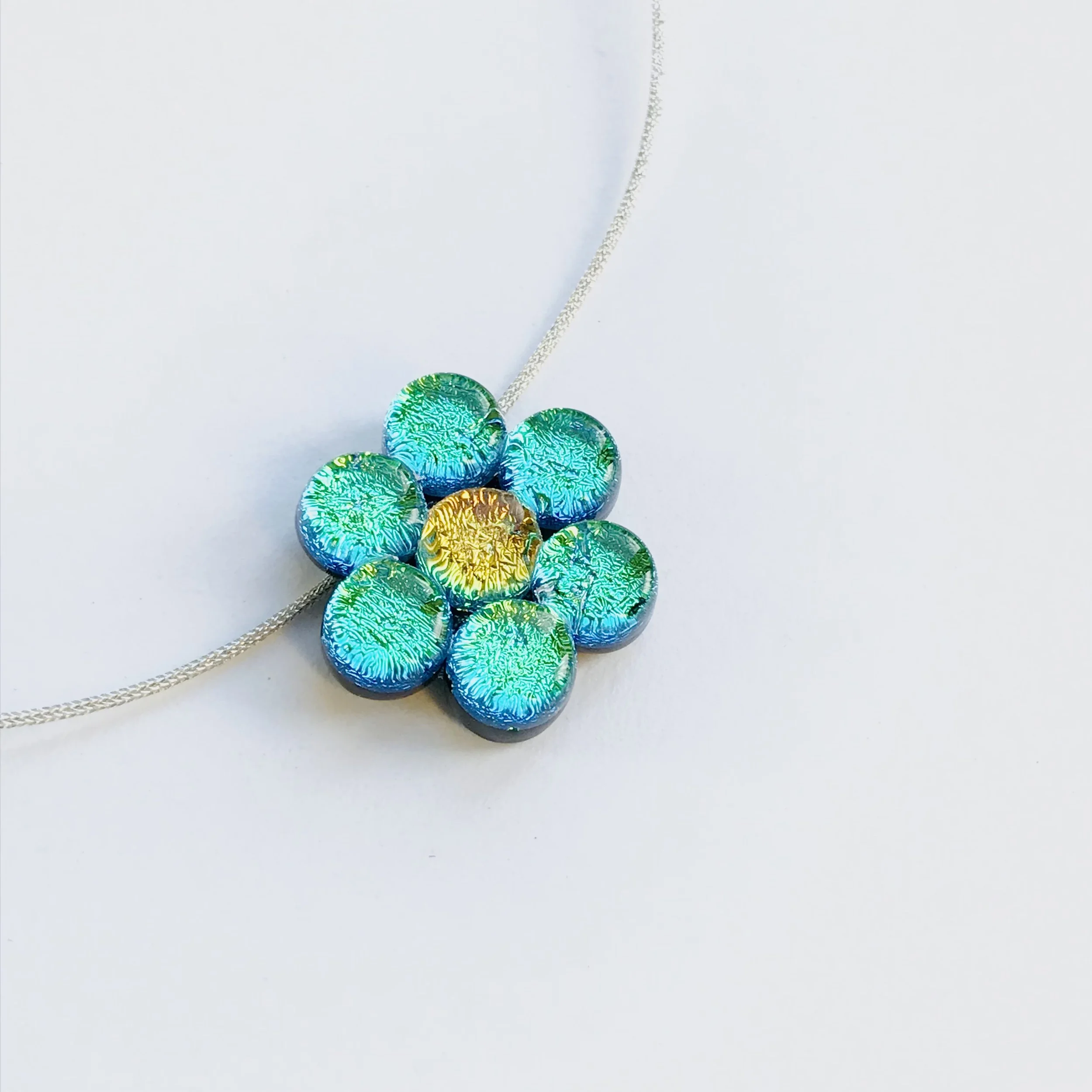Collier Marguerite 07617161-604F-4D5D-985F-9B0AD679841C_1_201_a.jpg