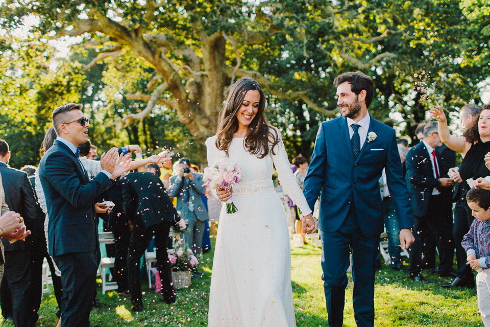 Gorgeous bride Andrea wore a bespoke wedding dress and veil by Halfpenny London