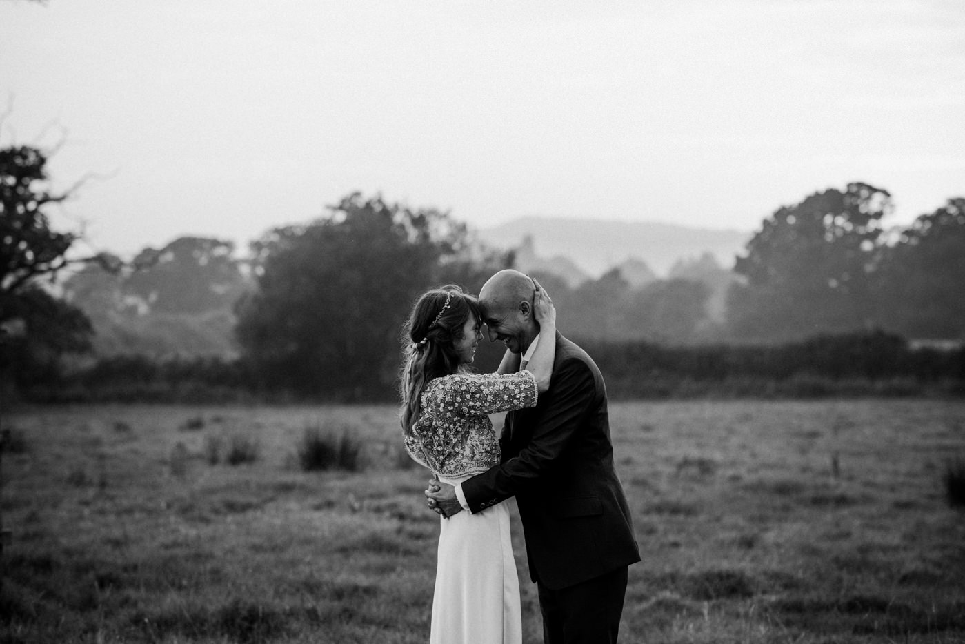 Gorgeous bride Robyn wore a wedding dress by Halfpenny London