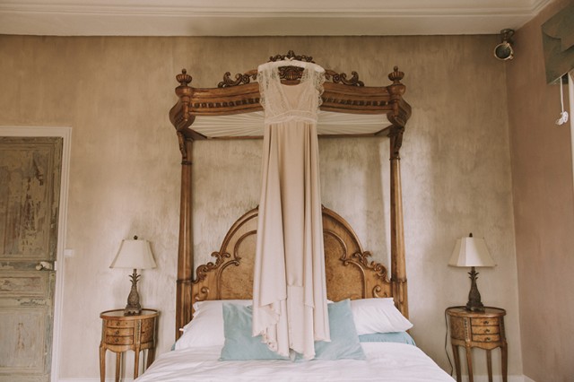 Gorgeous bride Charlotte wore a wedding dress by Halfpenny London