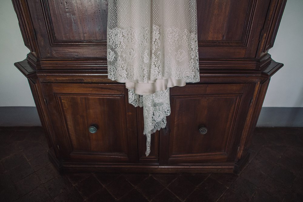Beautiful bride Louise wore a wedding dress by Halfpenny London