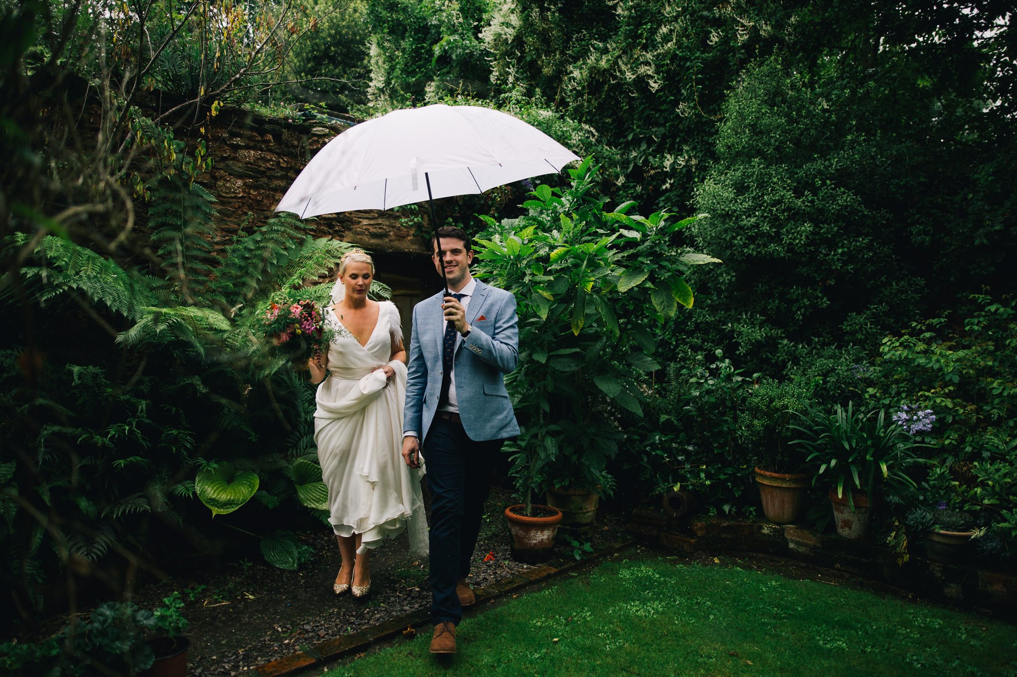 Beautiful bride Rebecca wore a wedding dress by Halfpenny London