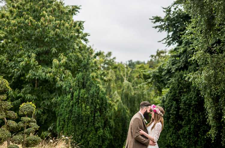 Beautiful bride Rebecca wore a wedding dress by Halfpenny London