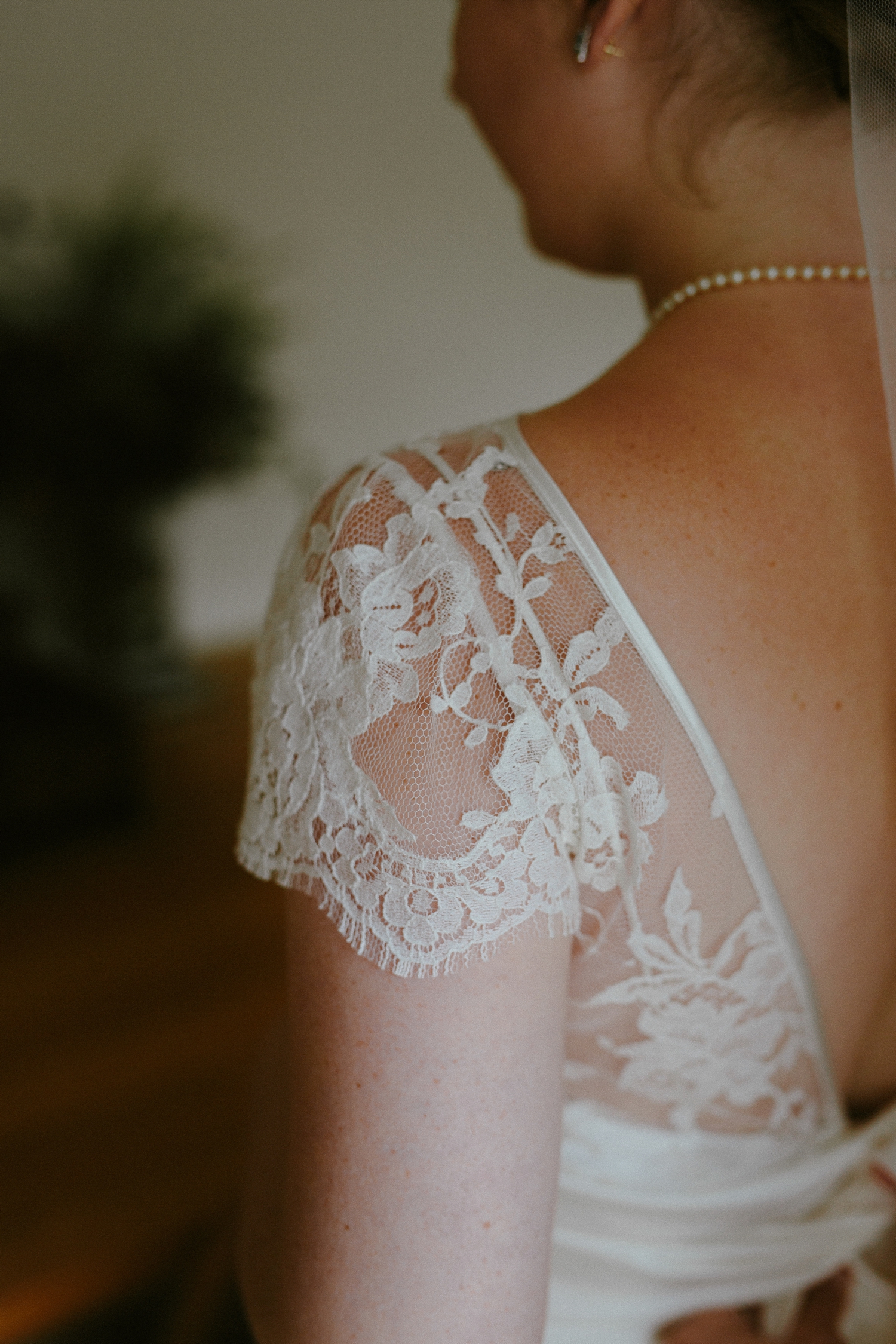 Beautiful bride Hannah wore a lace wedding dress by Halfpenny London