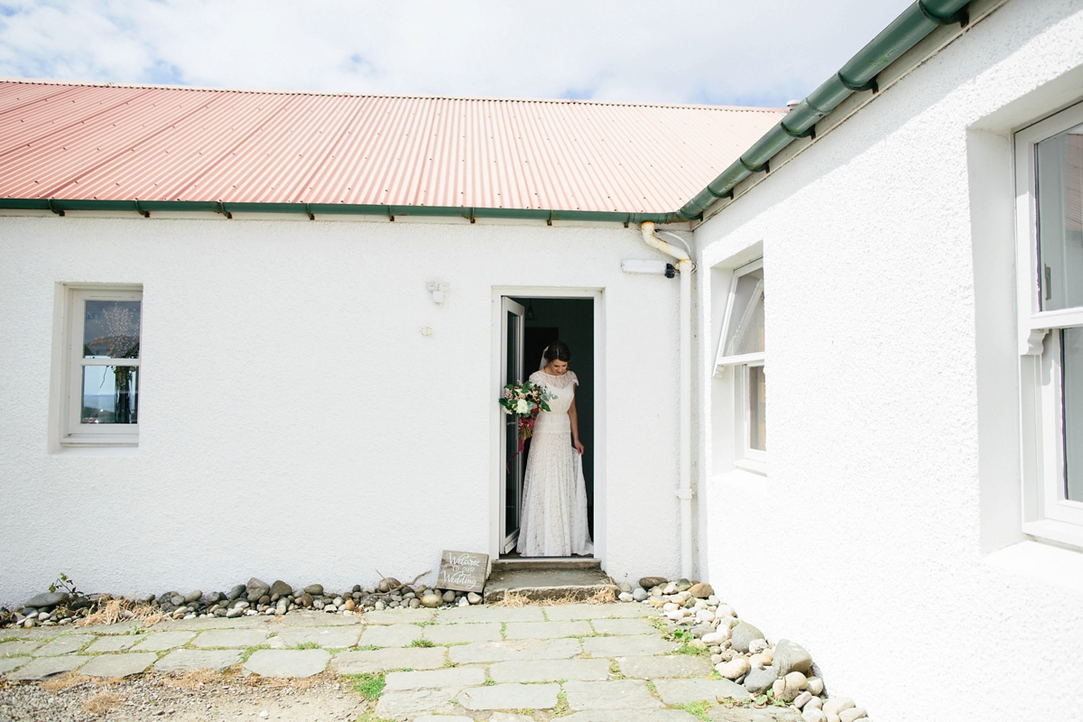 Beautiful bride Jennifer wore a wedding dress by Halfpenny London