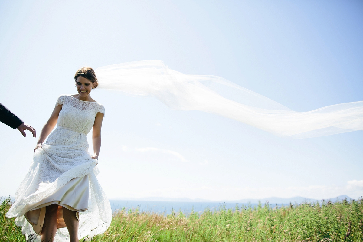 Beautiful bride Jennifer wore a wedding dress by Halfpenny London