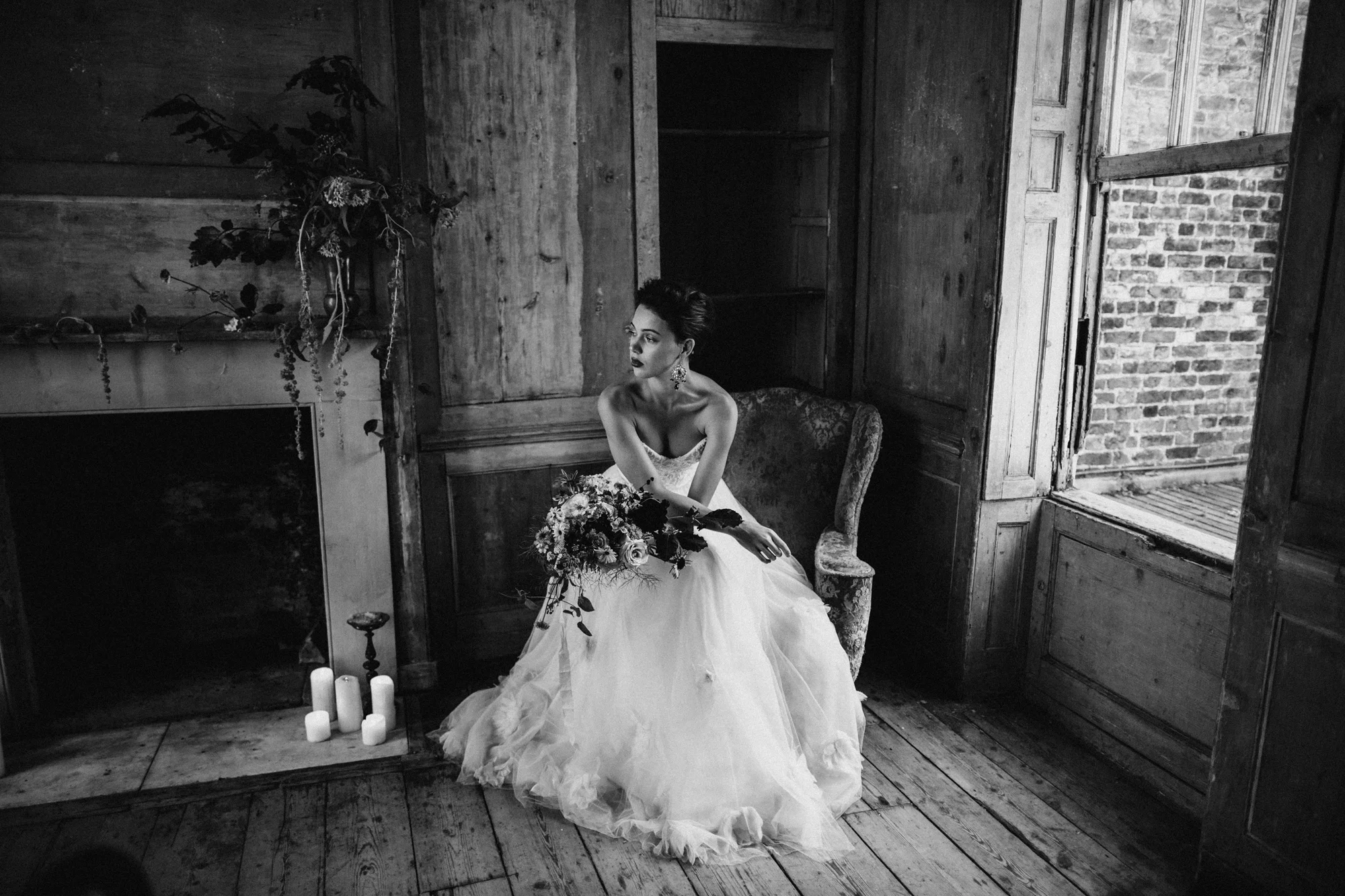 Stunning bridal inspiration shoot by Beatnik Bride and Benjamin Wheeler | Dress by Halfpenny London