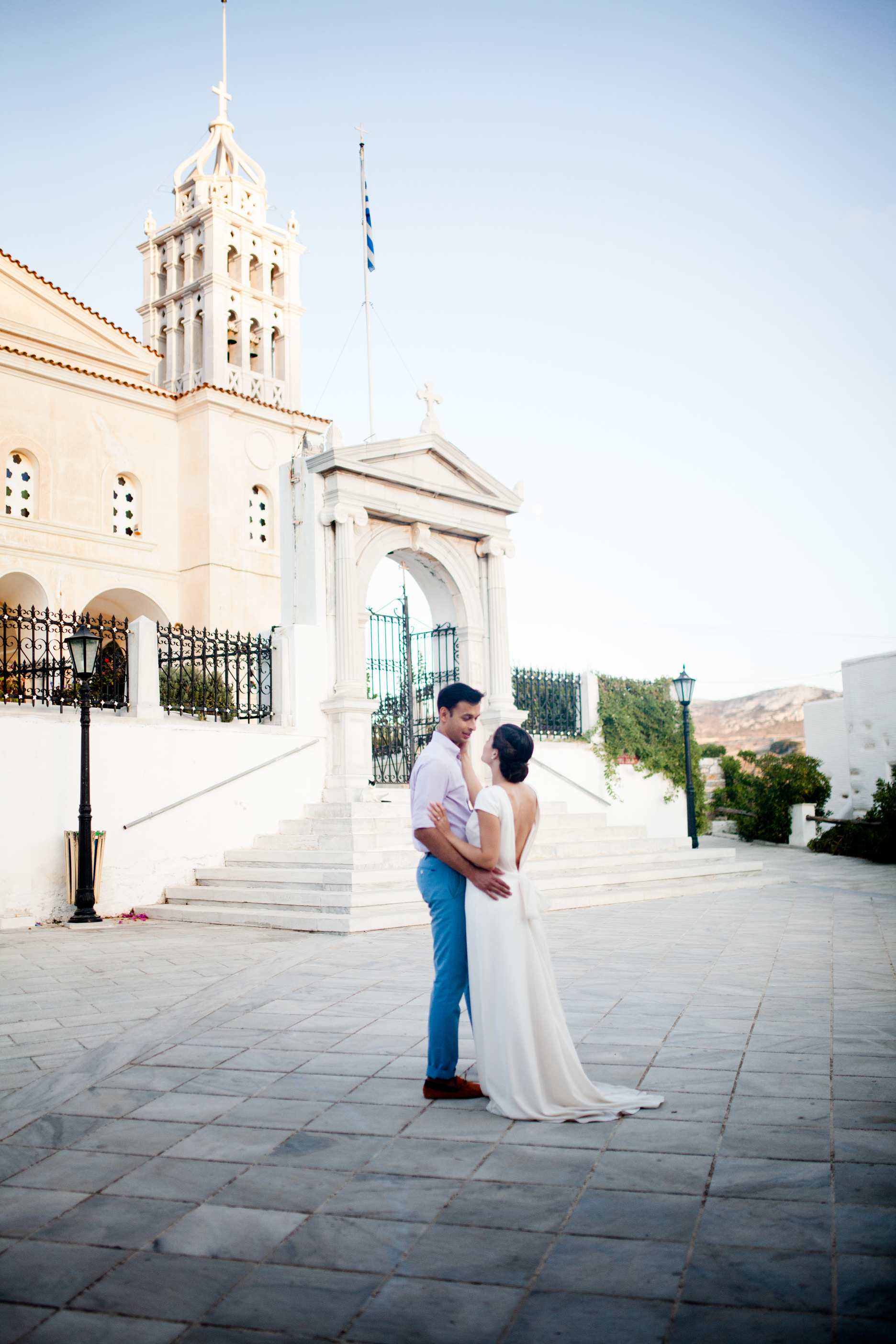Beautiful bride Katherine wore a wedding dress by Halfpenny London