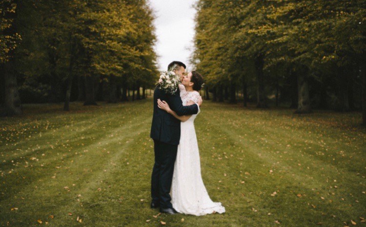 Beautiful bride Lizzi wore a wedding dress by Halfpenny London