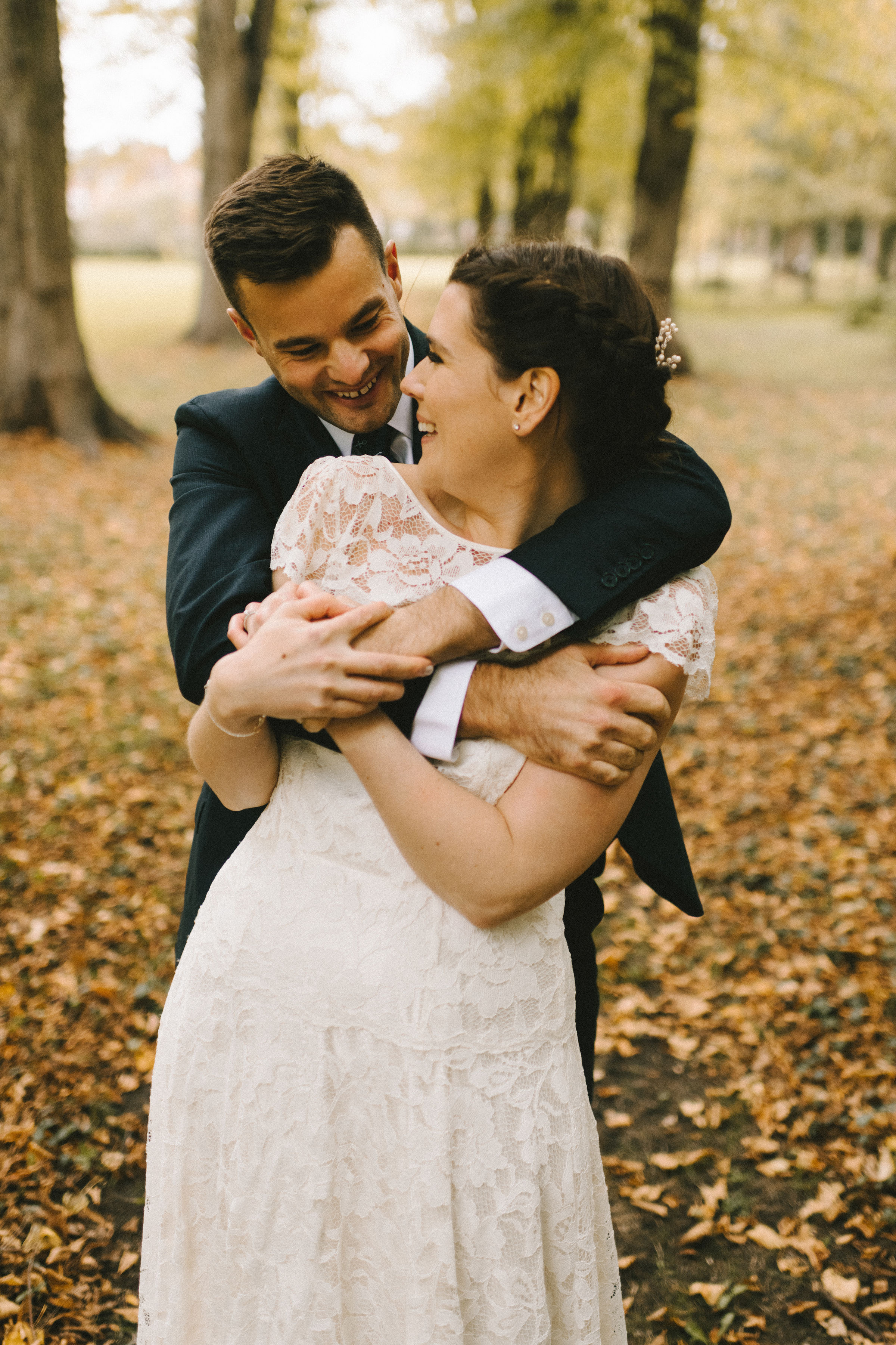 Beautiful bride Lizzi wore a wedding dress by Halfpenny London