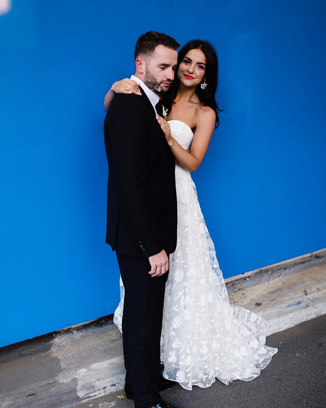 Beautiful bride Emma wore a wedding dress by Halfpenny London
