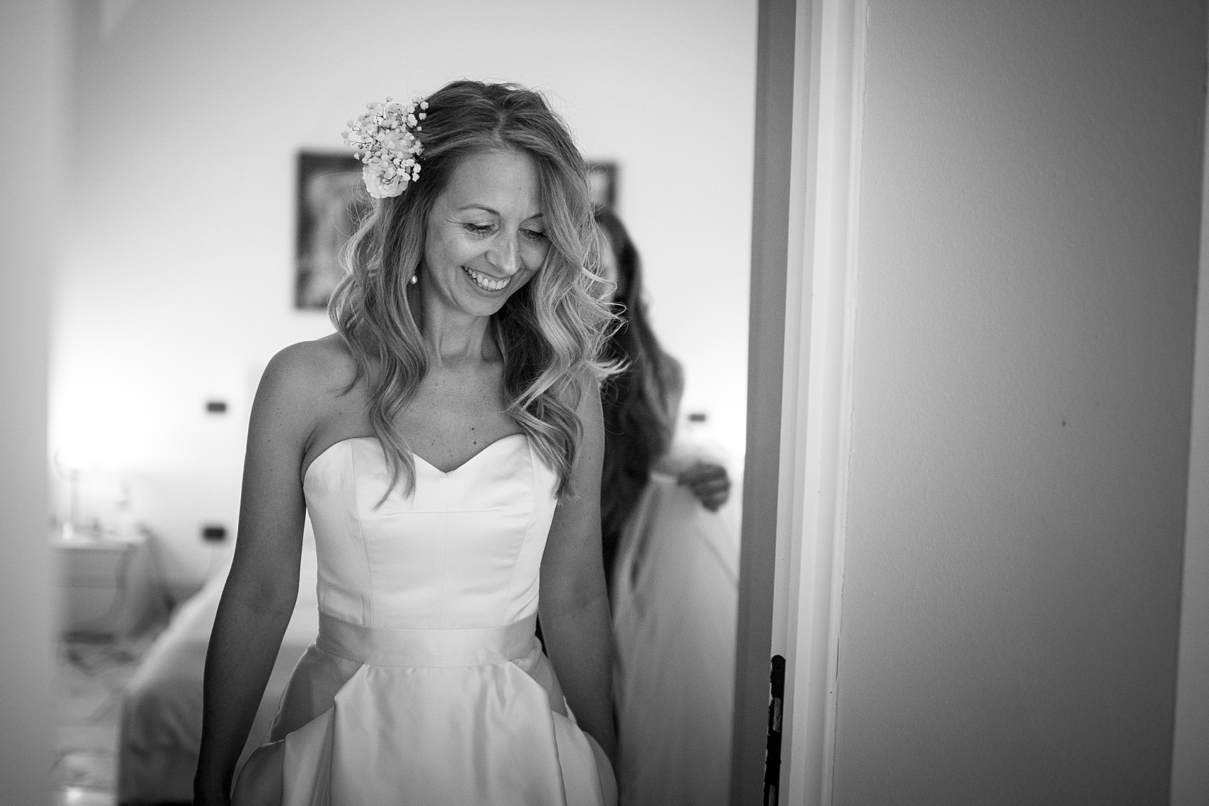 Beautiful bride Samantha wore a wedding dress by Halfpenny London