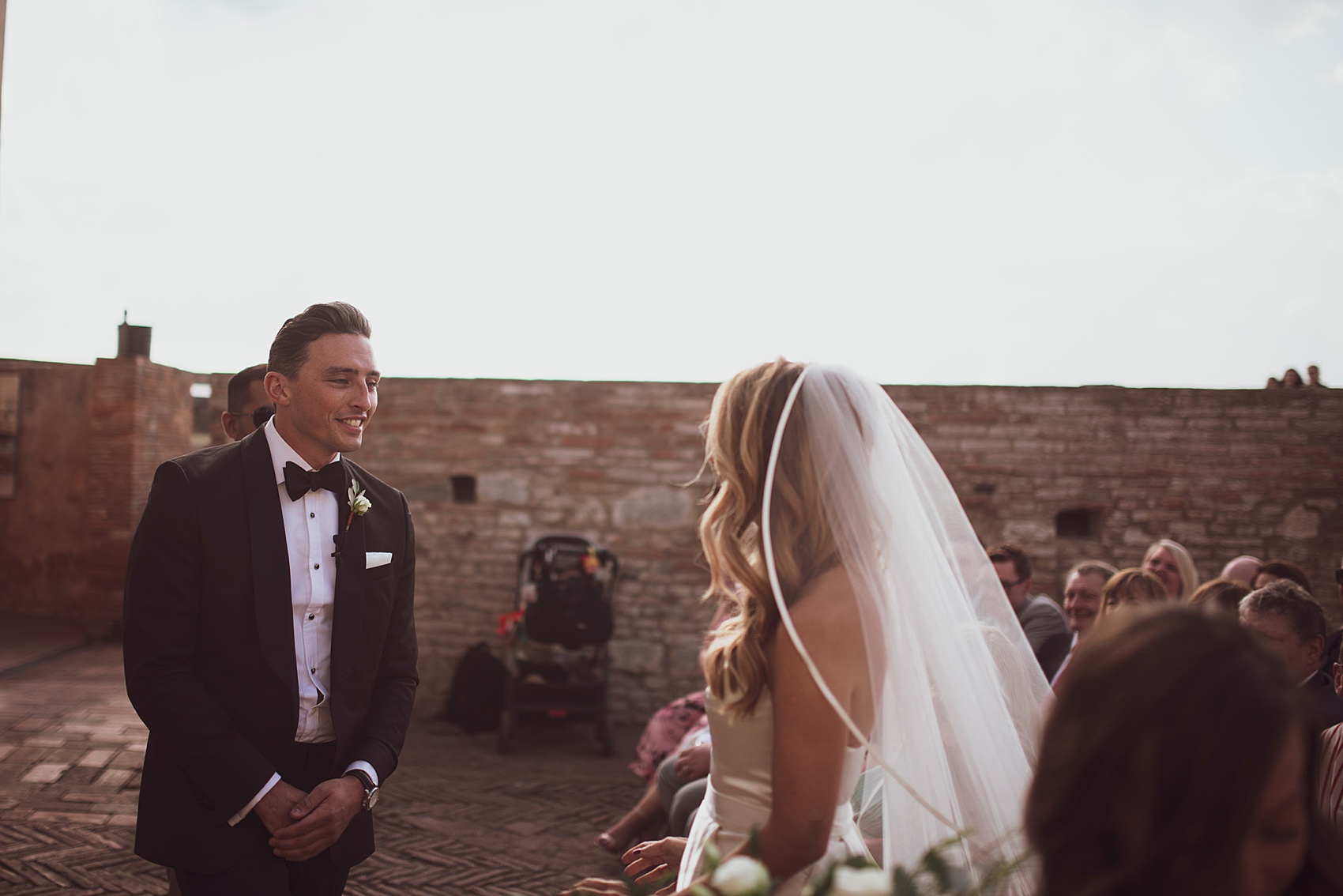 Beautiful bride Samantha wore a wedding dress by Halfpenny London