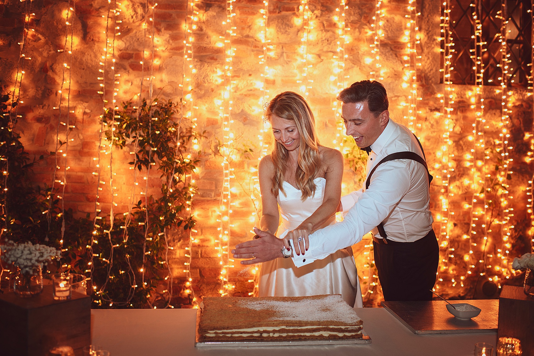 Beautiful bride Samantha wore a wedding dress by Halfpenny London