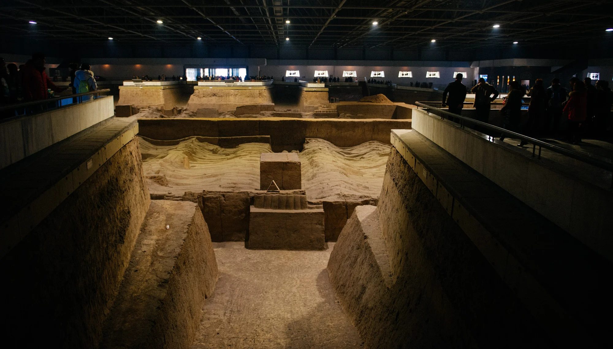 This pit holds mostly cavalry and infantry units, as well as war chariots. It's supposed to be the military guard, they think.