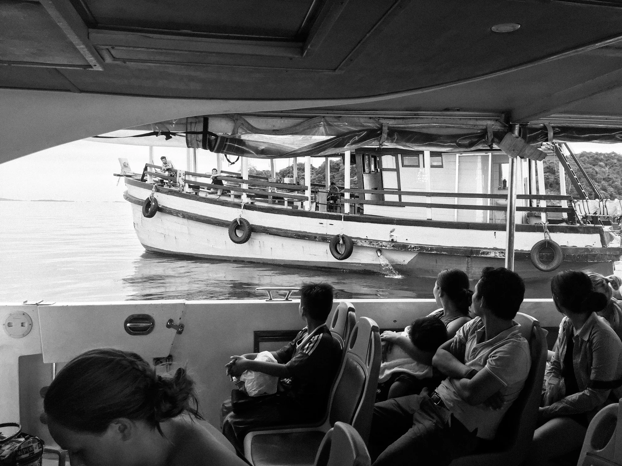 We transfer to the speed boat and leave the Happy Boat behind. Soon I would be at the hotel.