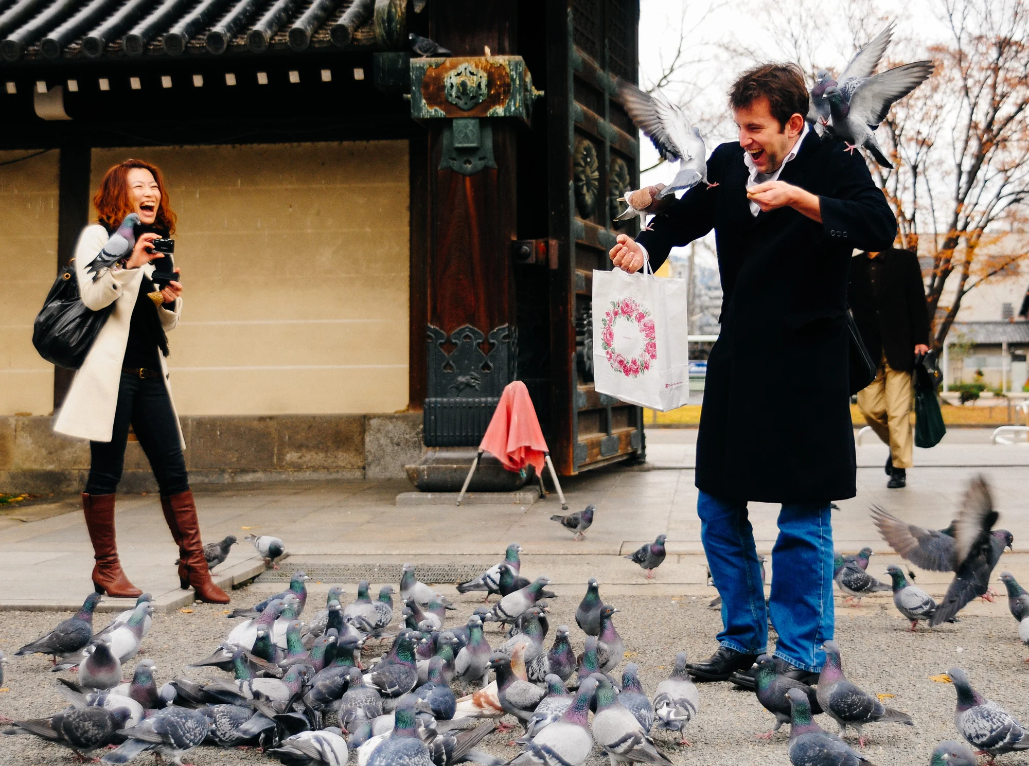 While some cried, others laughed. This couple was attacked by a huge flock. Hitchcock would have used this scene in his movies.