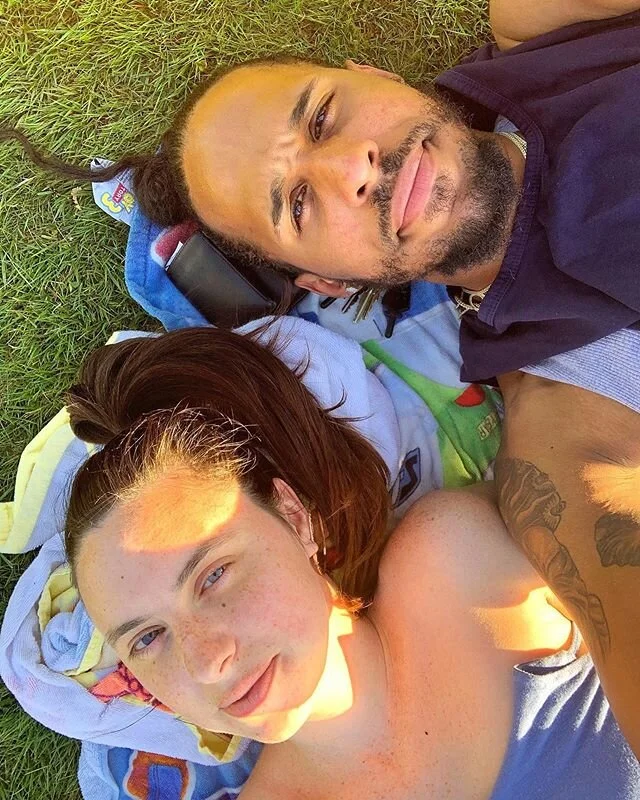 😘