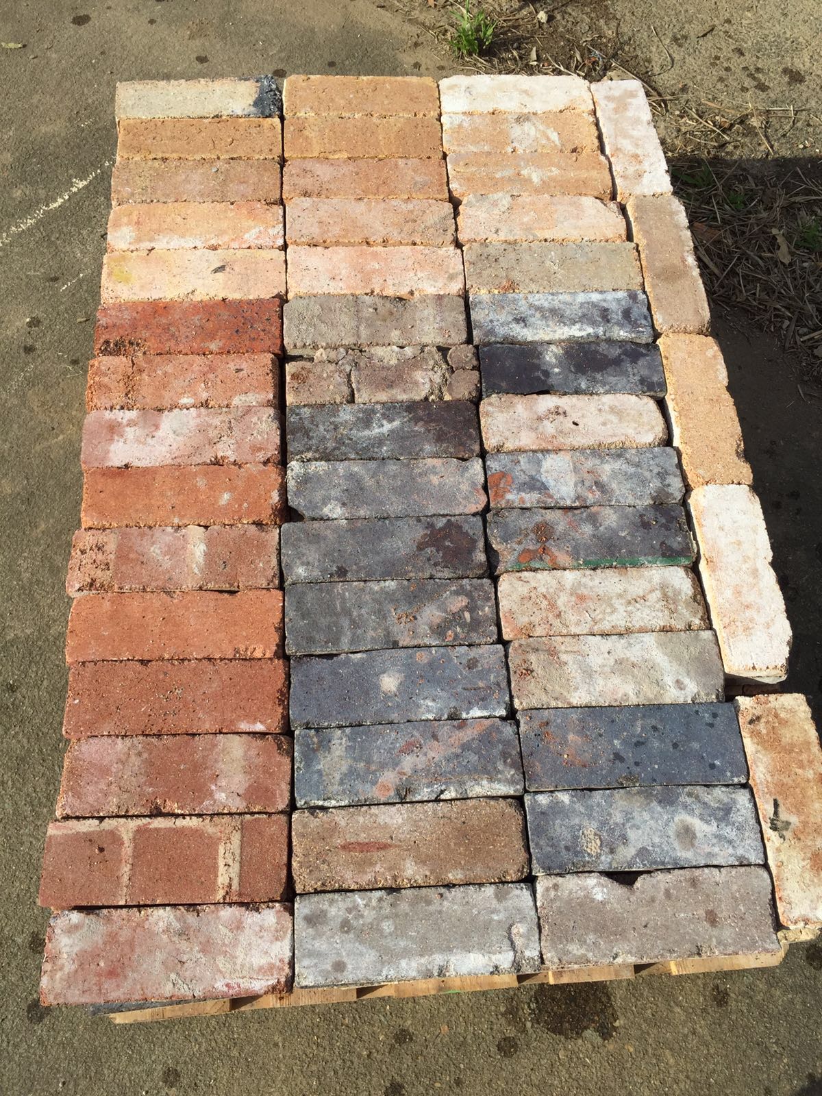 Brick Tiles Pallet.JPG