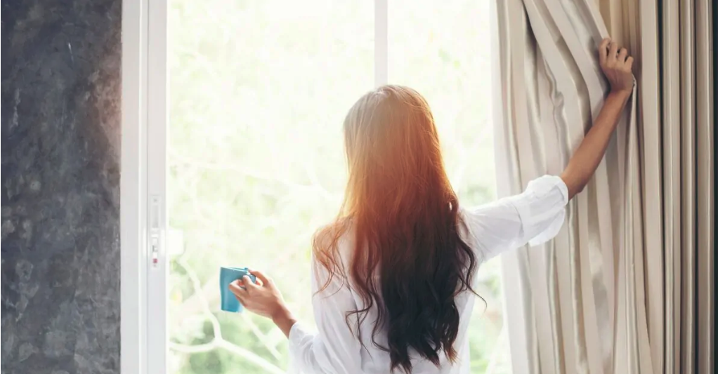 The travel industry has woken up to helping weary-eyed travelers with services and treatments designed to help them get to sleep and wake up rested. Find out more information on where to get a good night’s sleep while traveling here.