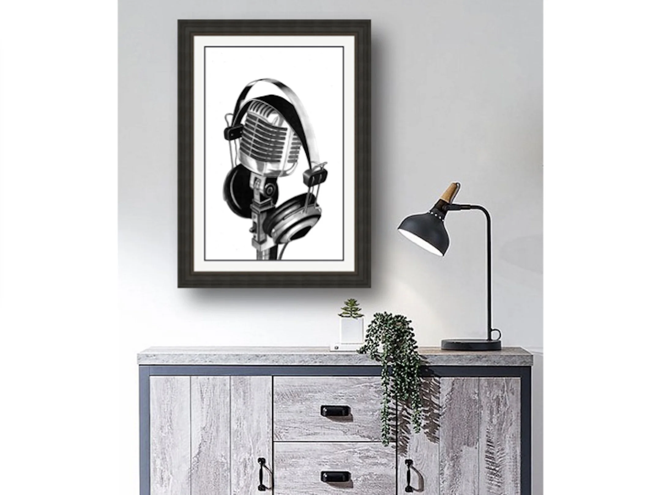 Microphone & Headphone.001.jpeg