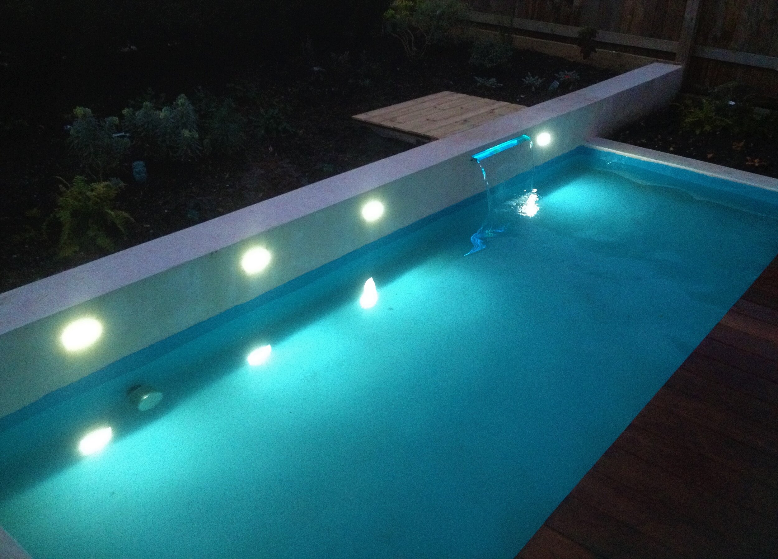 stroud landscapers, water feature, garden design, gloucestershire