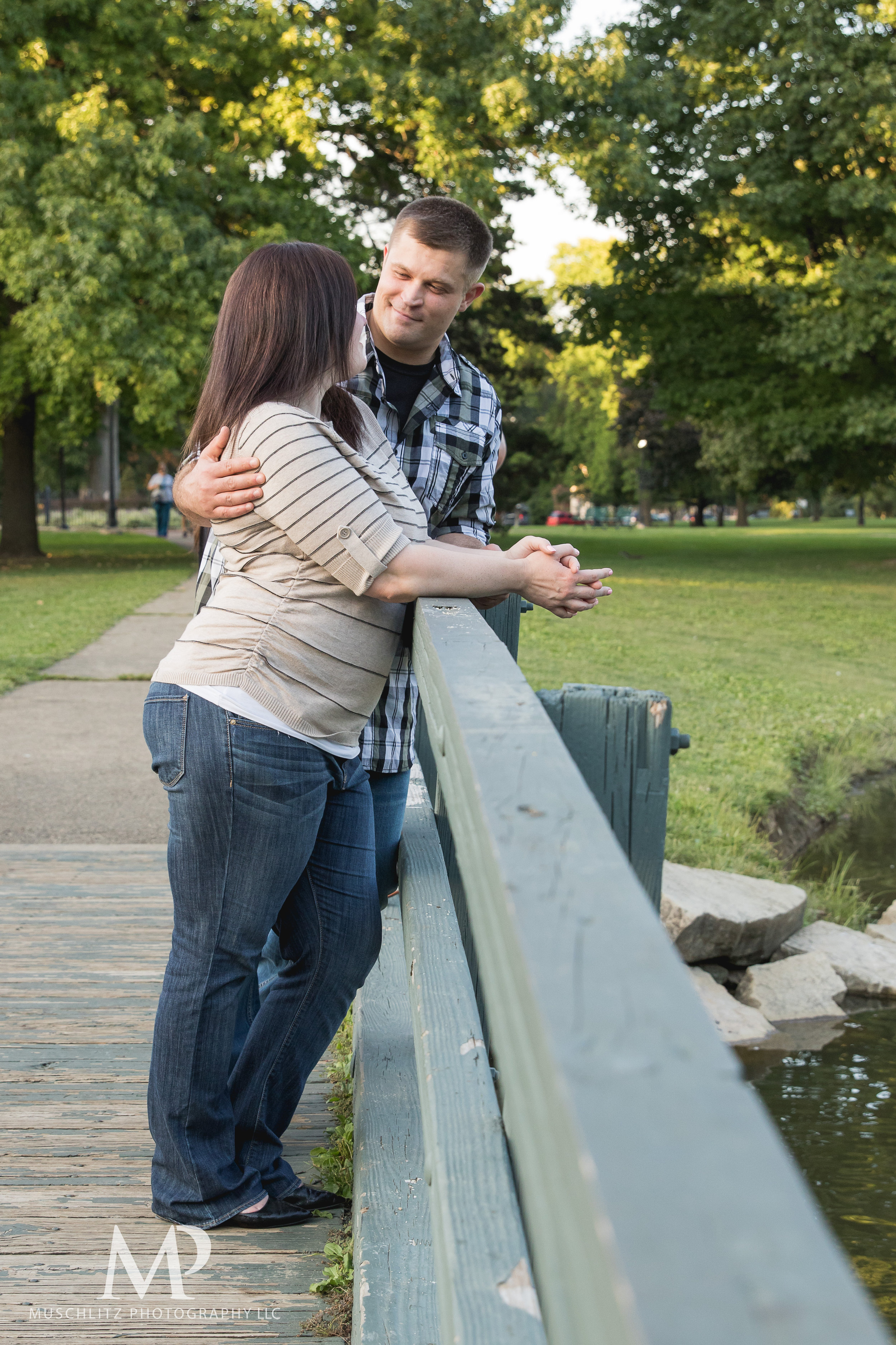 schiller-park-german-village-columbus-ohio-engagement-portrait-session-muschlitz-photography-009.JPG