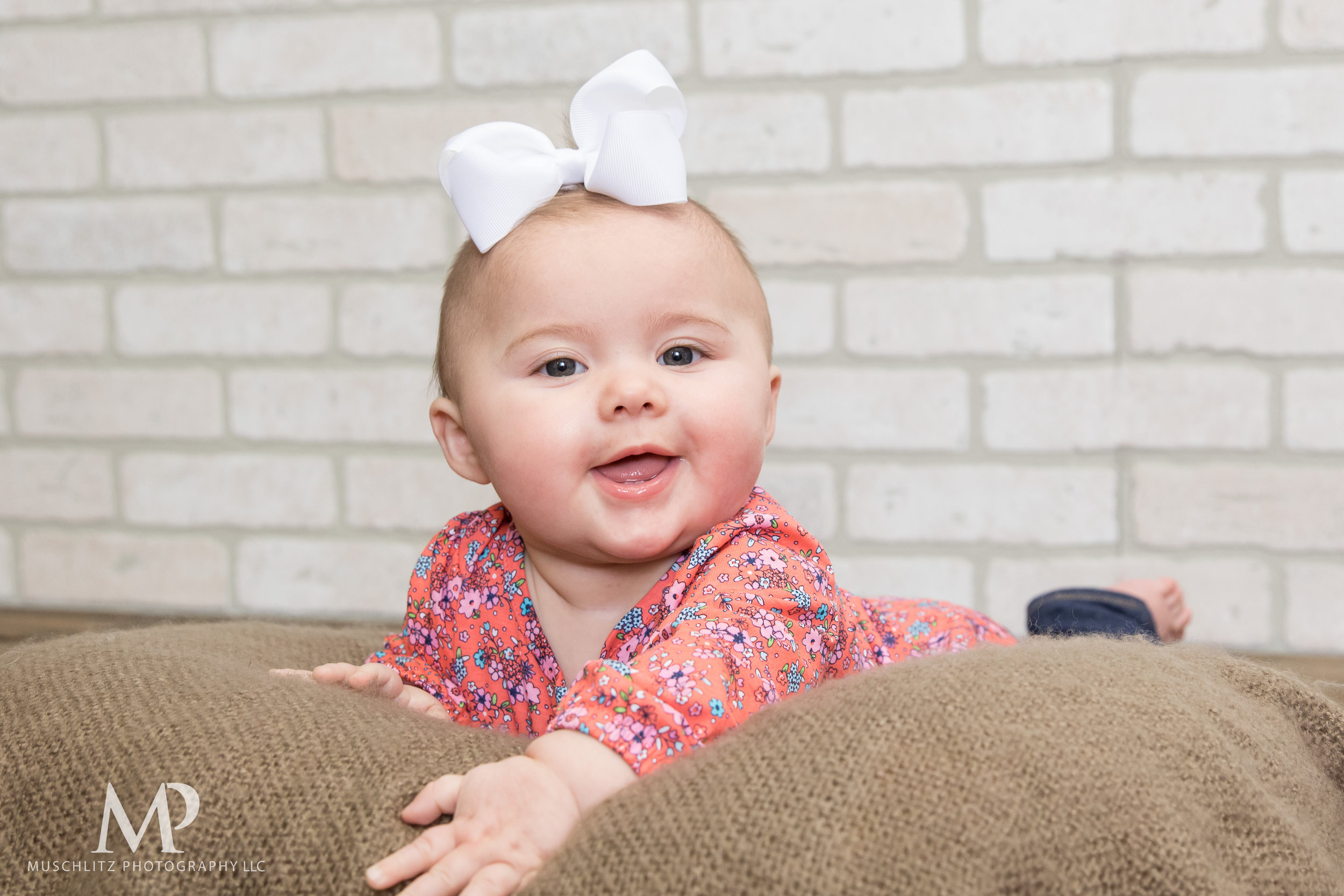 6-month-portraits-baby-photographer-columbus-ohio-gahanna-muschlitz-photography-005.JPG