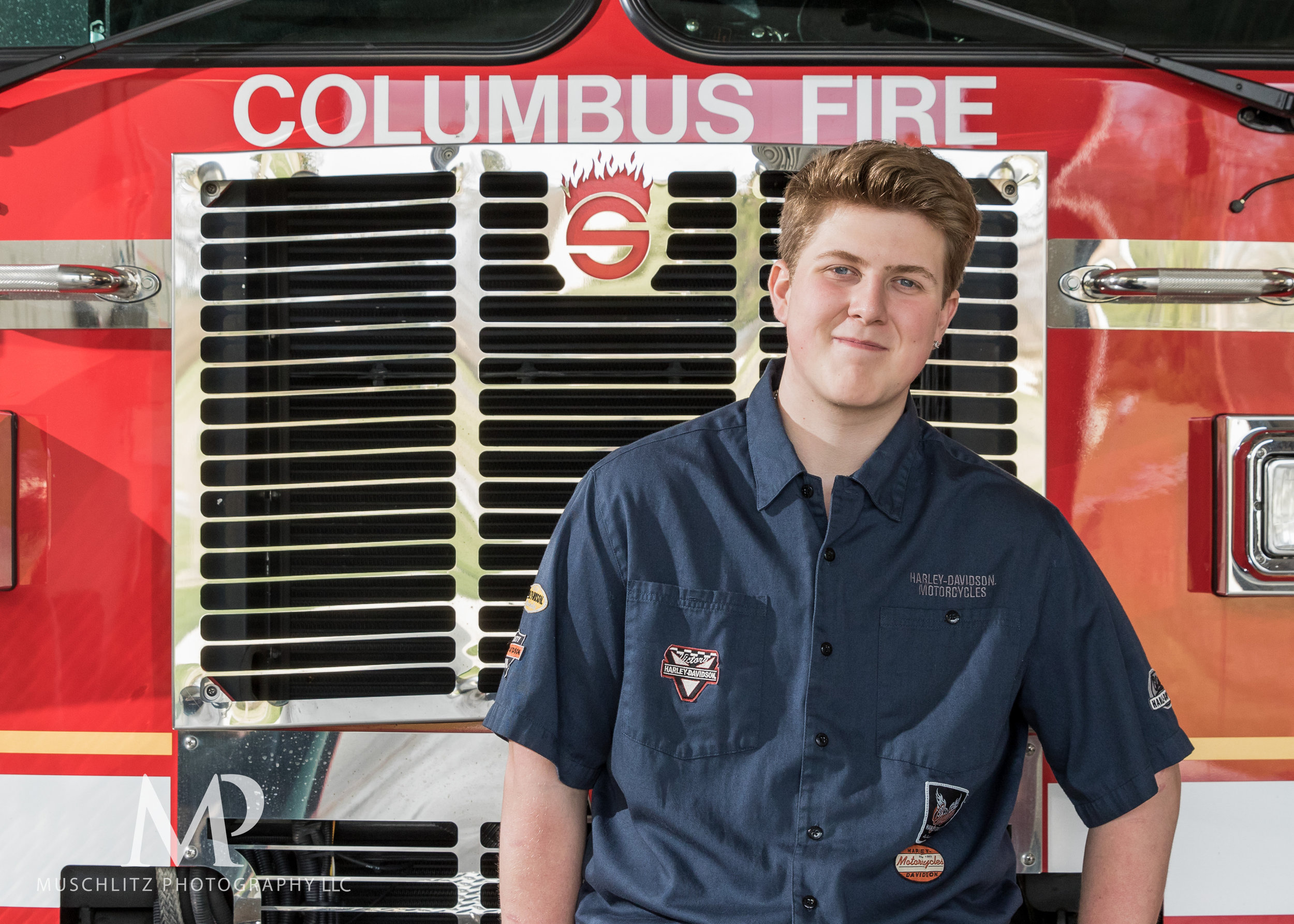 senior-portrait-fire-station-fireman-gahanna-columbus-photographer-studio-013.JPG