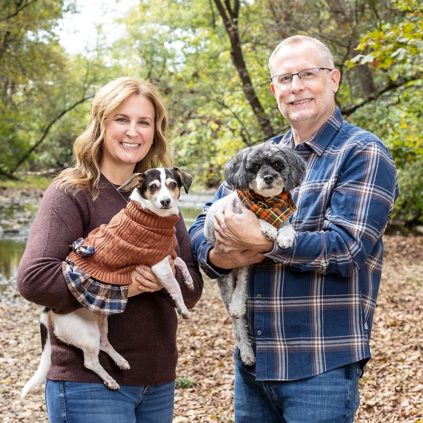 🌿 Dreaming of a creek session?

I know just the spot.
Tucked away in a quiet park, this beautiful creek offers a peaceful setting for pets, families, and adventurous kids alike. With a rocky shoreline that's perfect for skipping stones and plenty of