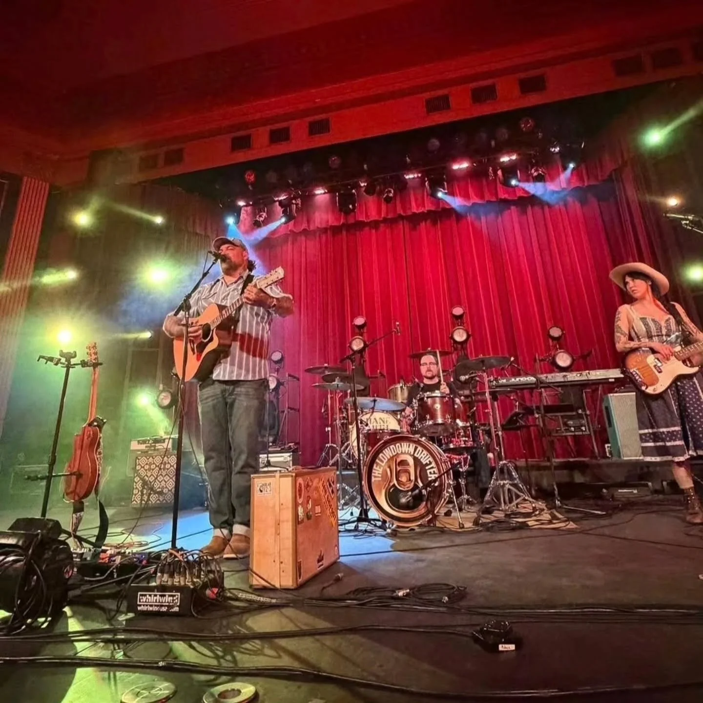 Well hell....we are so grateful to @shanesmithmusic for having us out for our first Canadian run, and to all the amazing people we were able to meet along the way. You came out, sang every word and made us feel like we were at home 2000 miles away fr