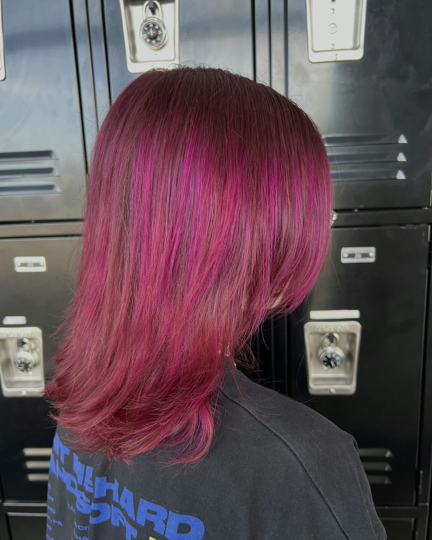 Vivid Pink 💗
Student: Savauna roberts
