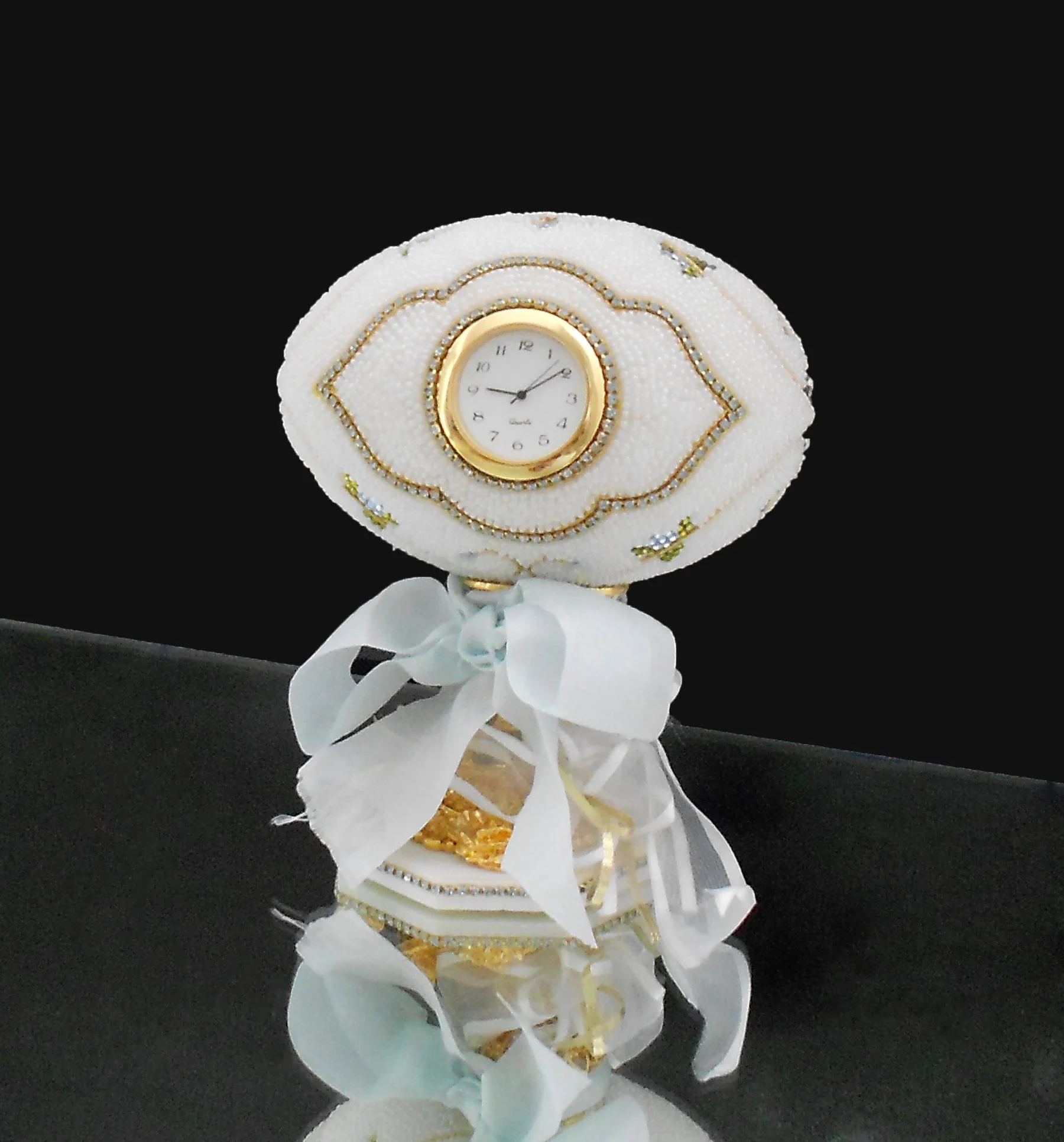beaded egg clock.jpg