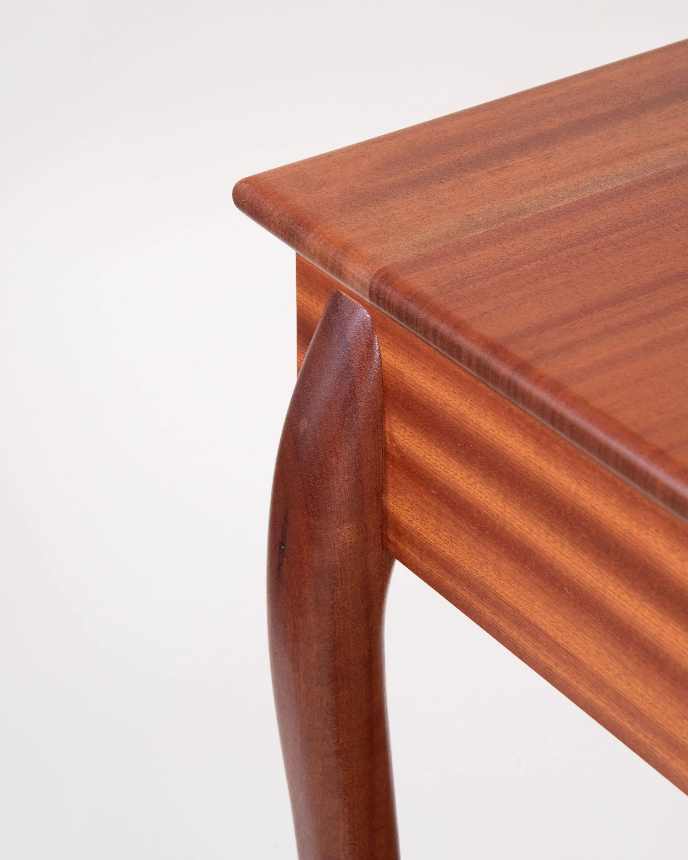 Sapele-Nightstands-3.jpg