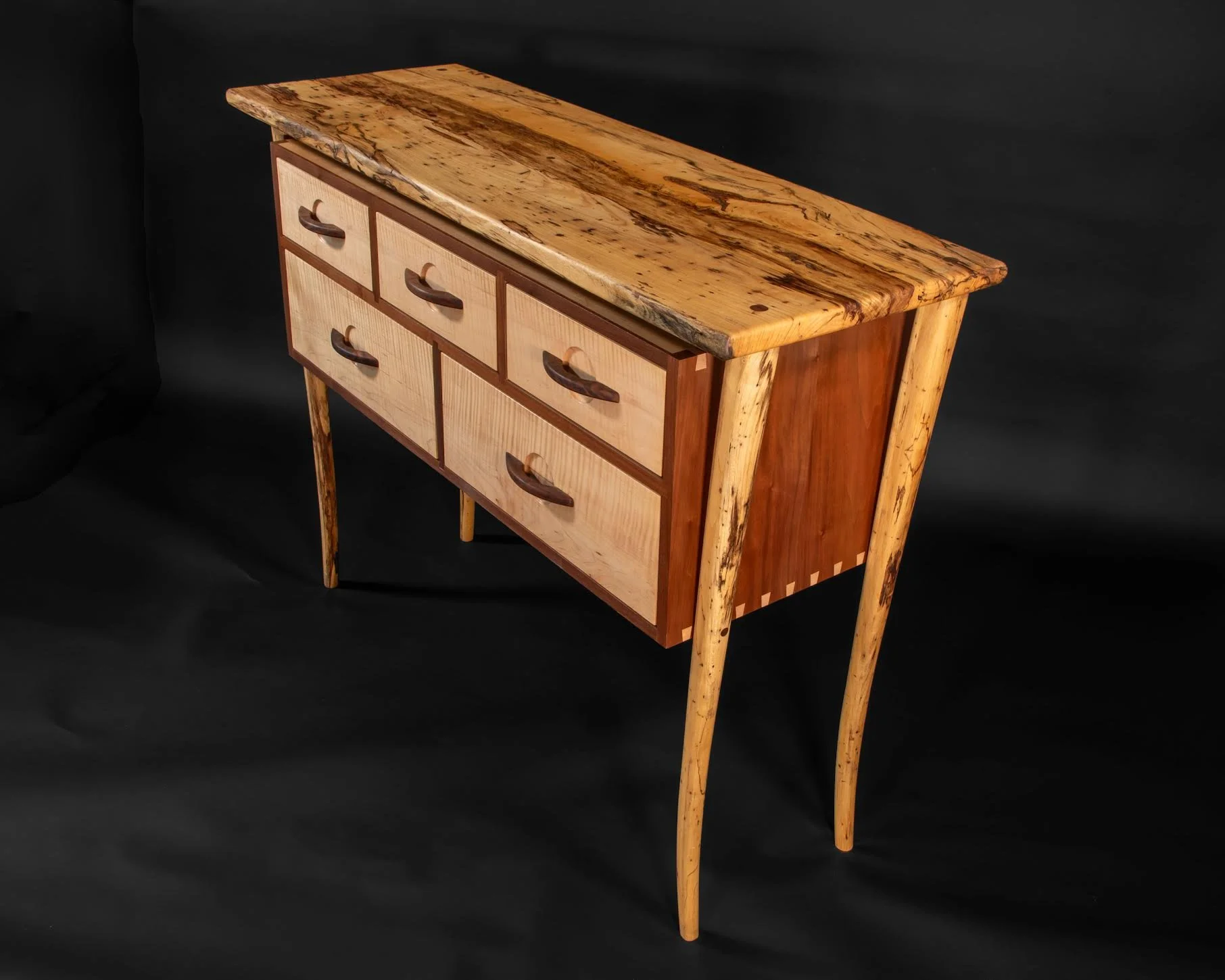 Entrance table