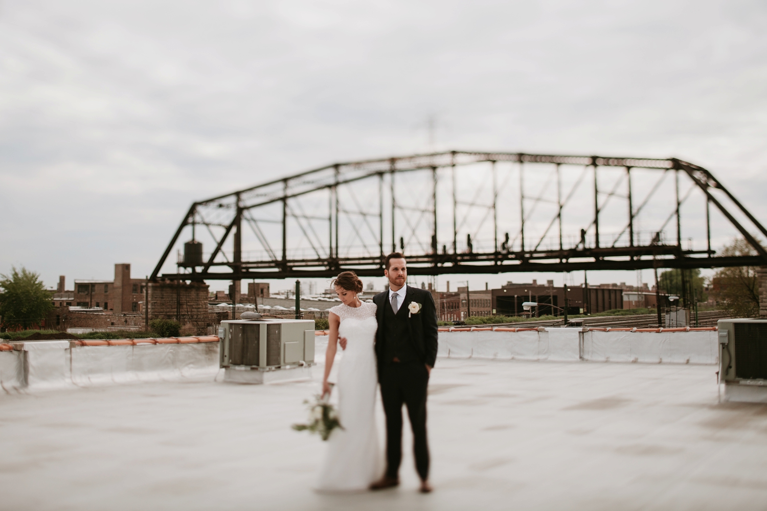 kenmare loft chicago rooftop wedding ceremony