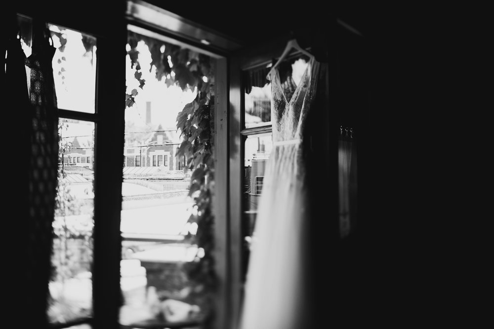 bhldn lace dress at chicago venue