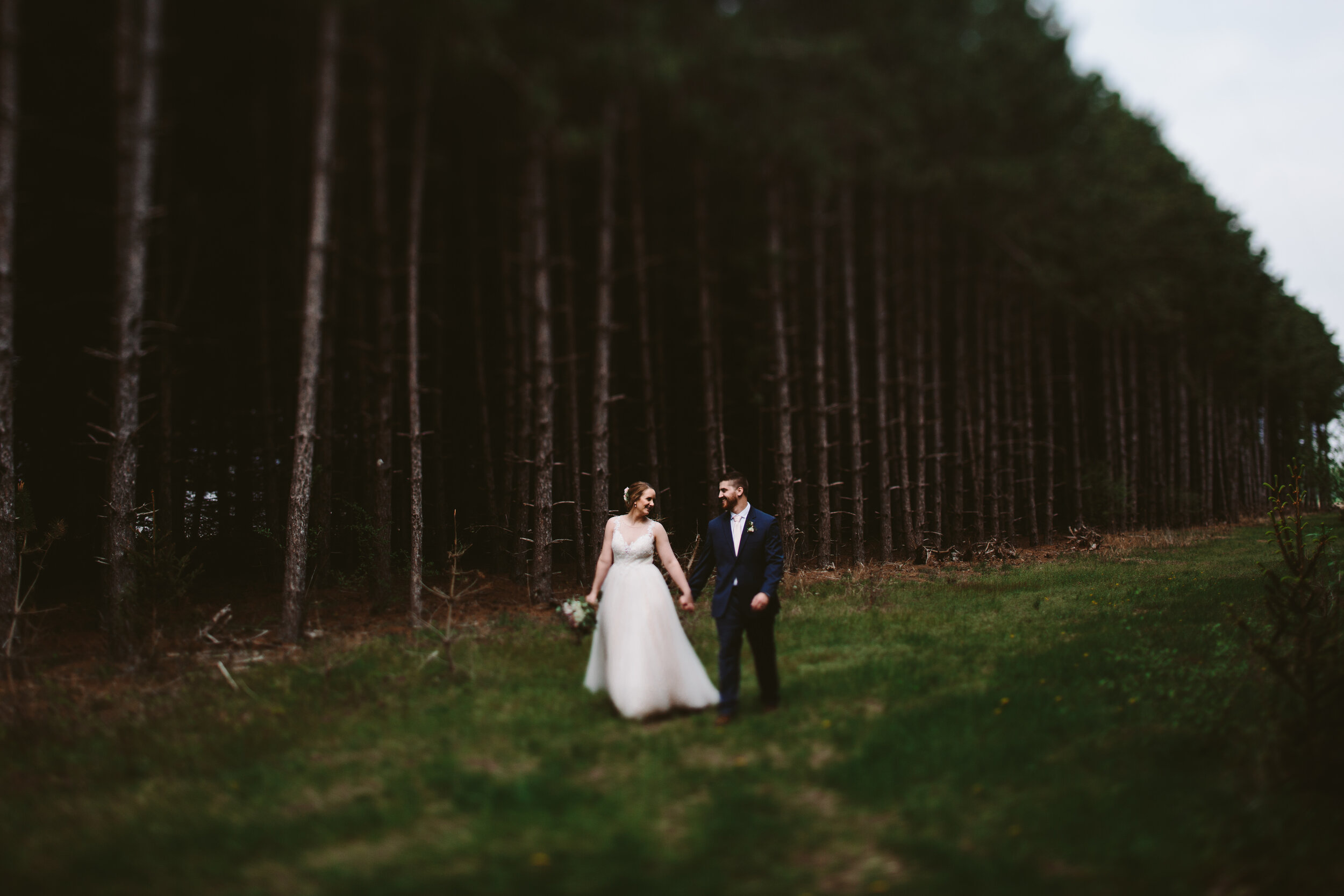  Intimate Northern Michigan Wedding © O'Malley King 