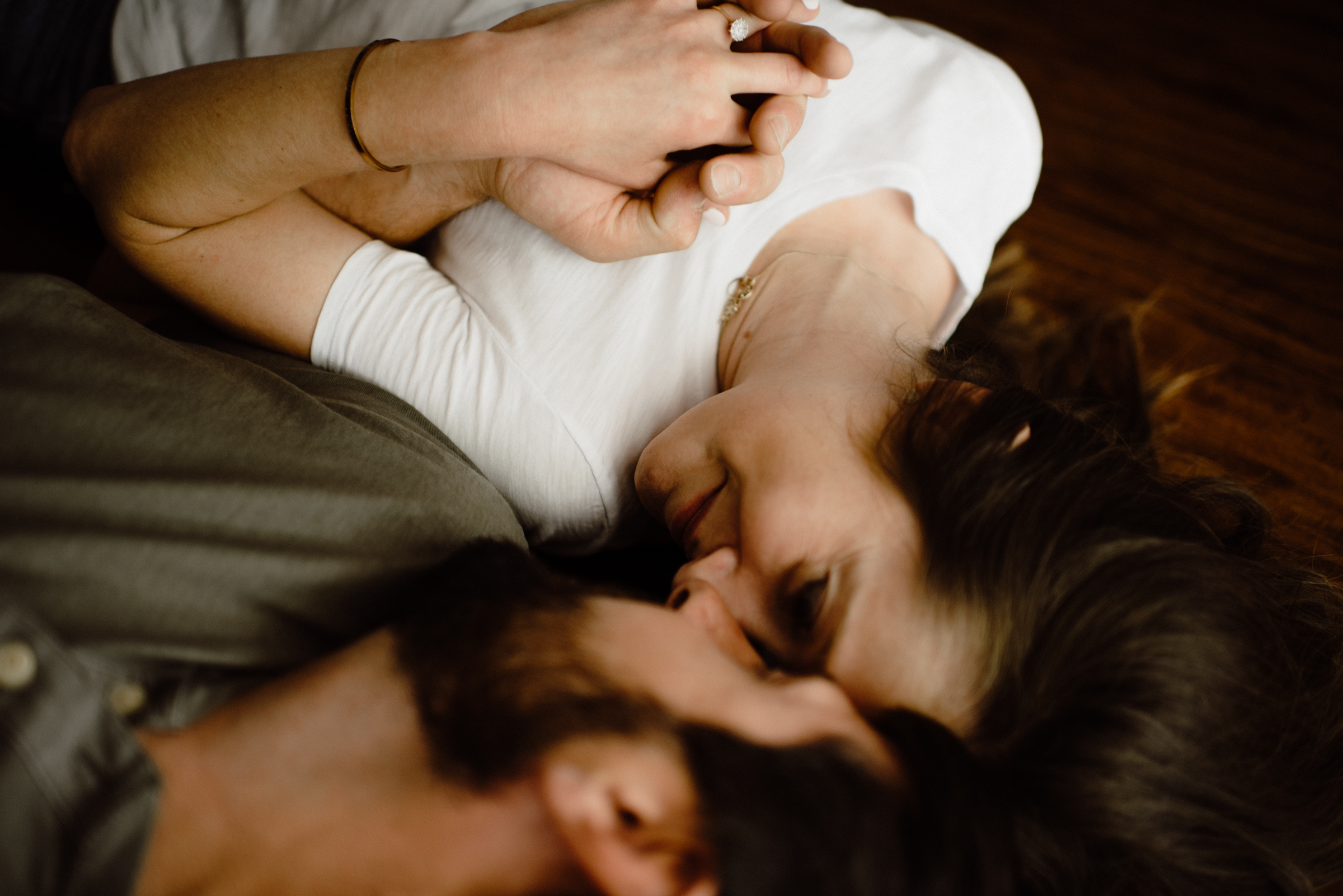 Jess and Matt's in home session in St. Louis Missouri