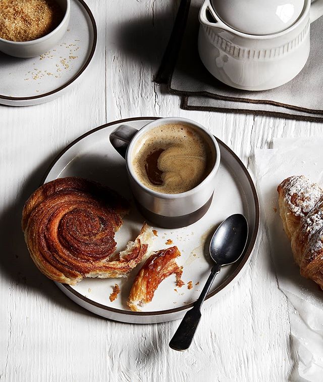 A pastry &amp; an espresso. Such a European breakfast. CB2 plates. #cb2 #breakfast #europeanbreakfast #pastry #pastryandcoffee #espresso  #coffee #riseandshine #propstylist #propstyling #prophouse #propcloset #propcollection #prop #foodphotography #f