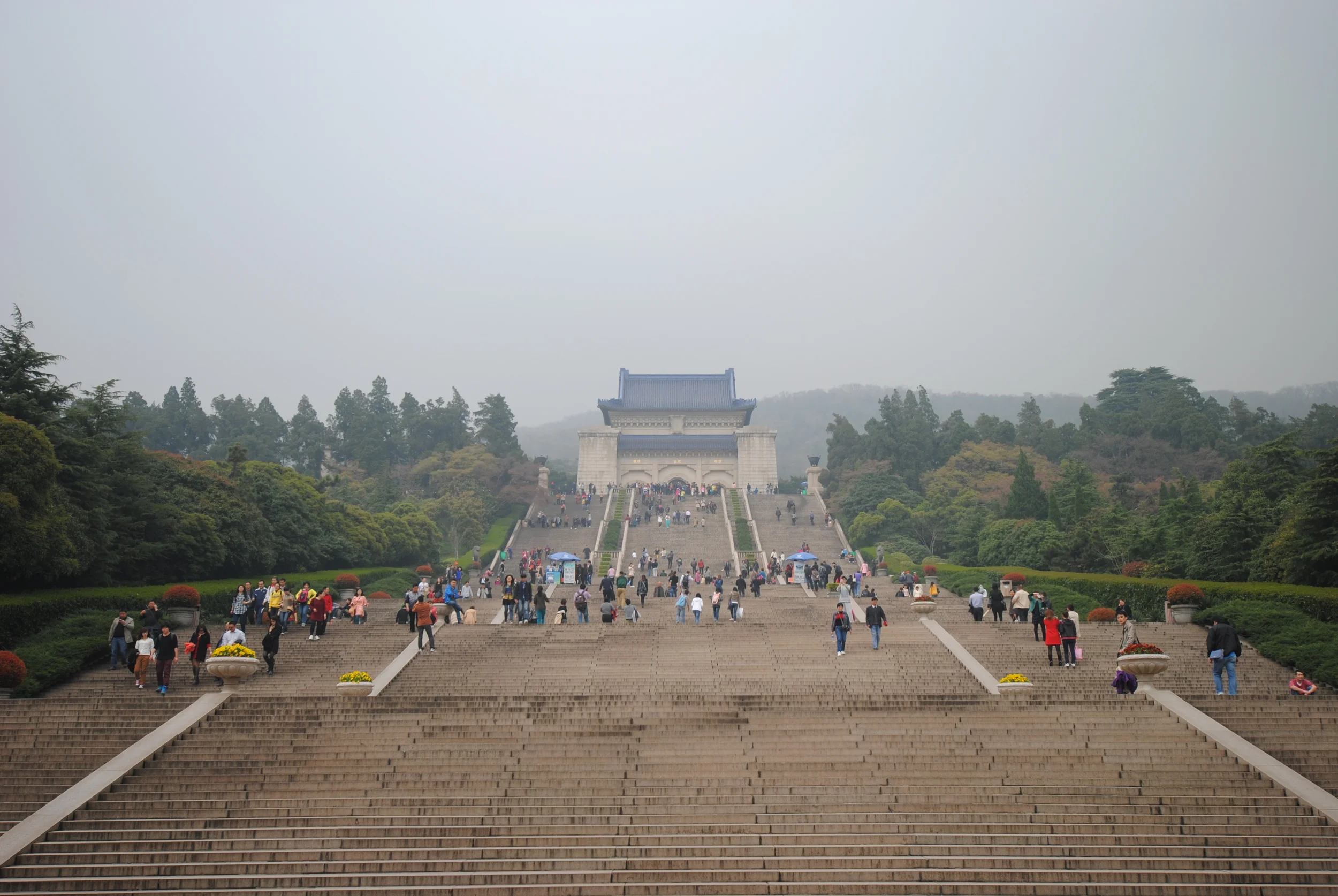  Sun Yat-sen Mausoleum  Nanjing, China 