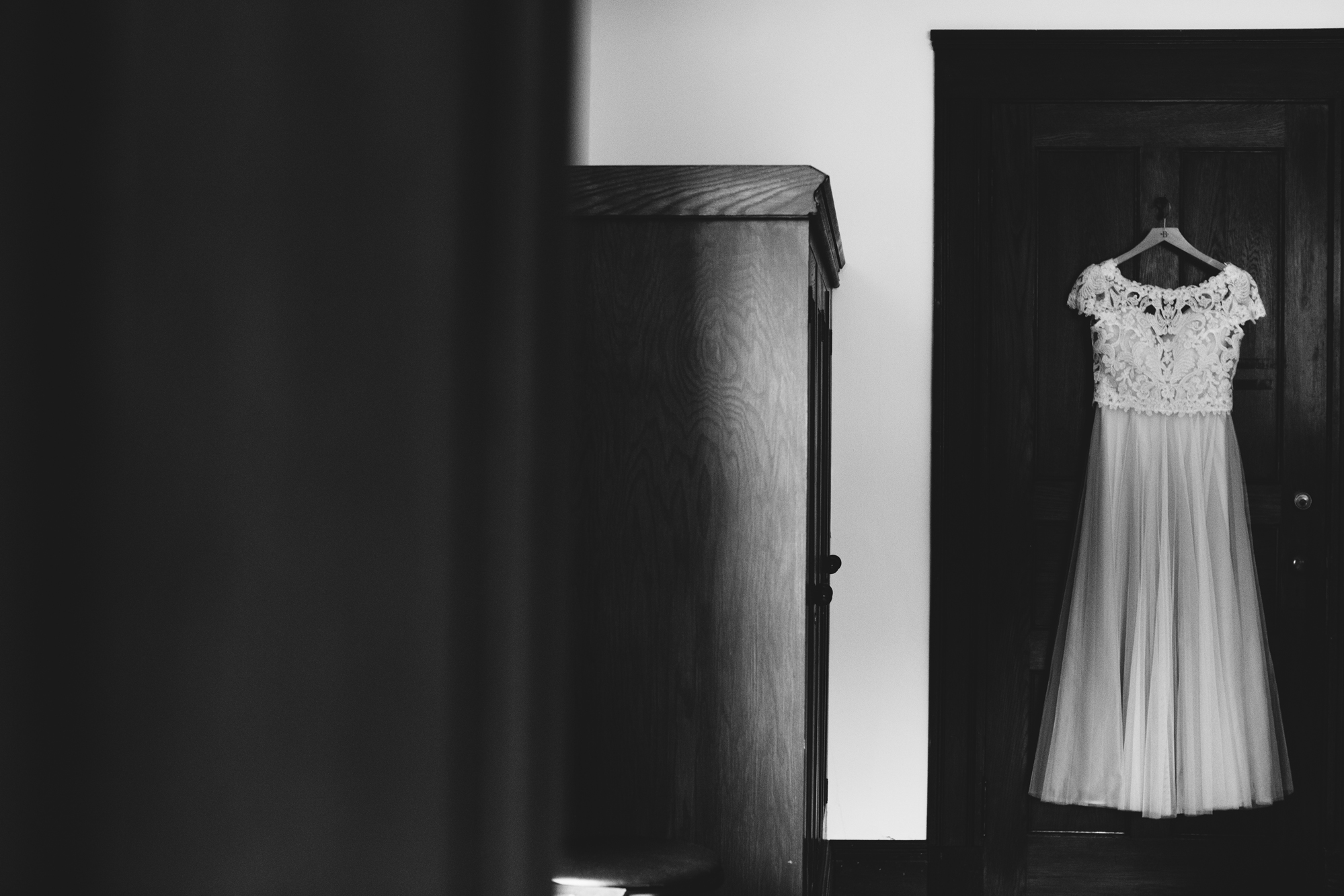 Minnesota Wedding Photographers | Rivets &amp; Roses | Photos by Jess Ekstrand